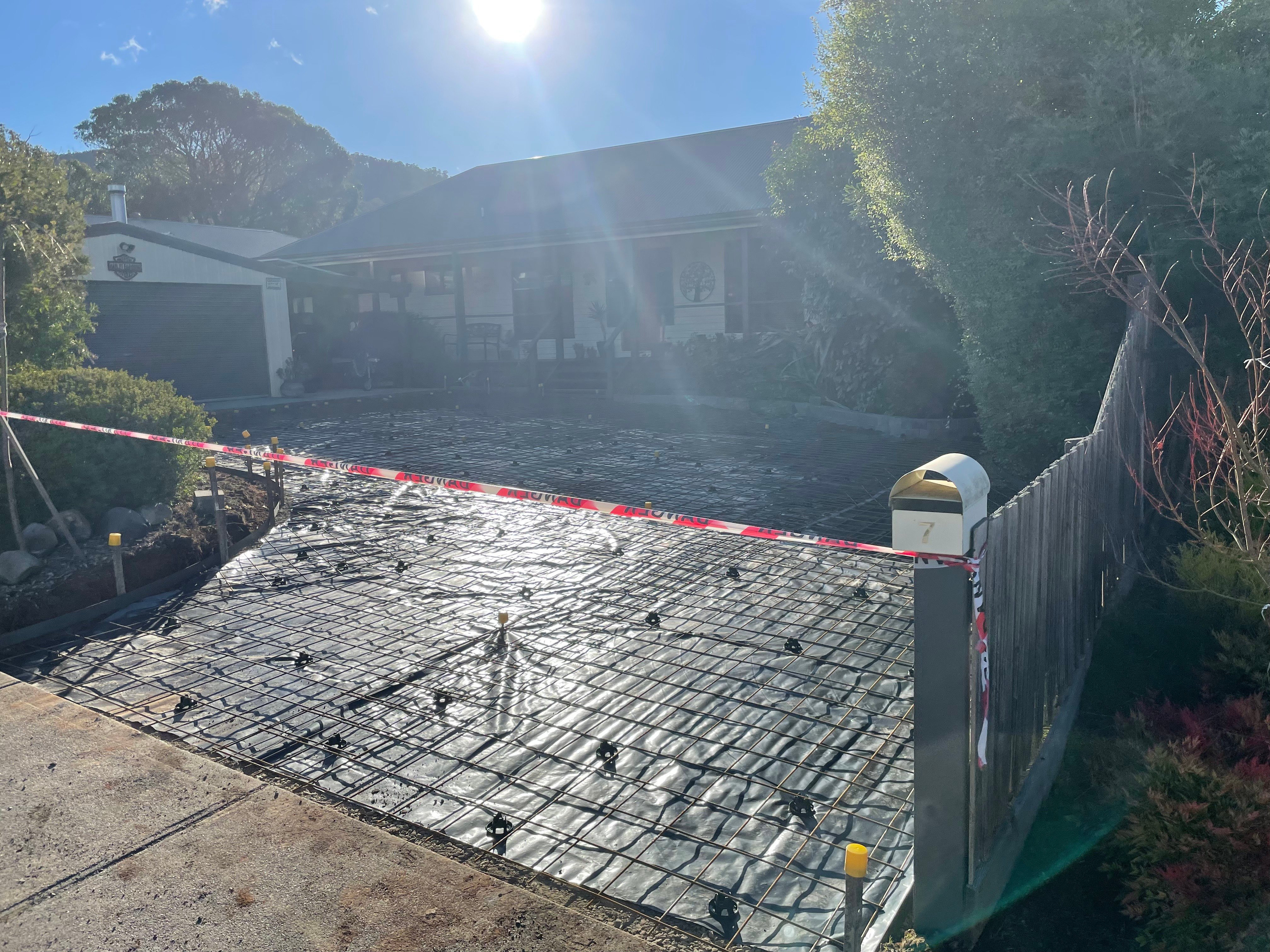 DA4B3727-34B6-4D49-89FF-21DE66AB0E7F